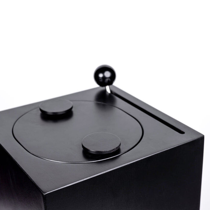 Maison Koti • Distributeur de croquette